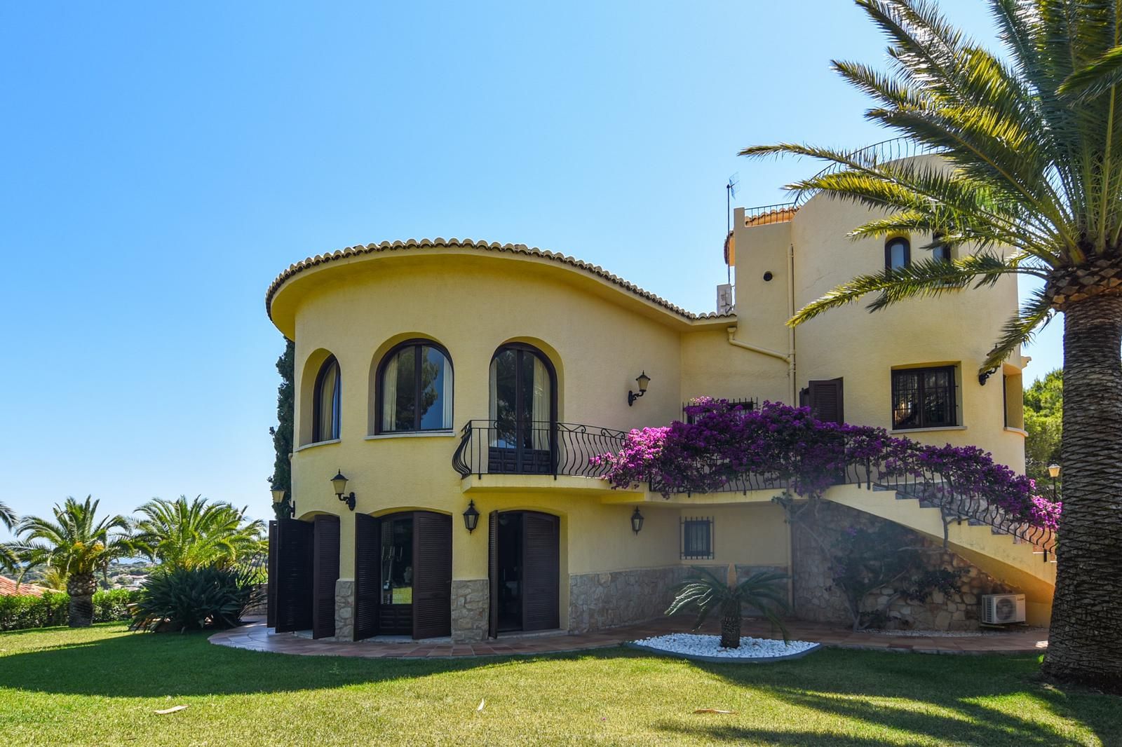 Detached Villa in Jávea - Resale